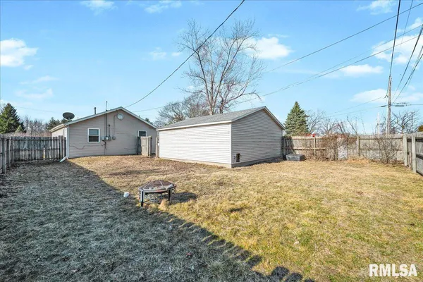 $125,000 | 303 Powers Avenue, Pekin, IL 61554