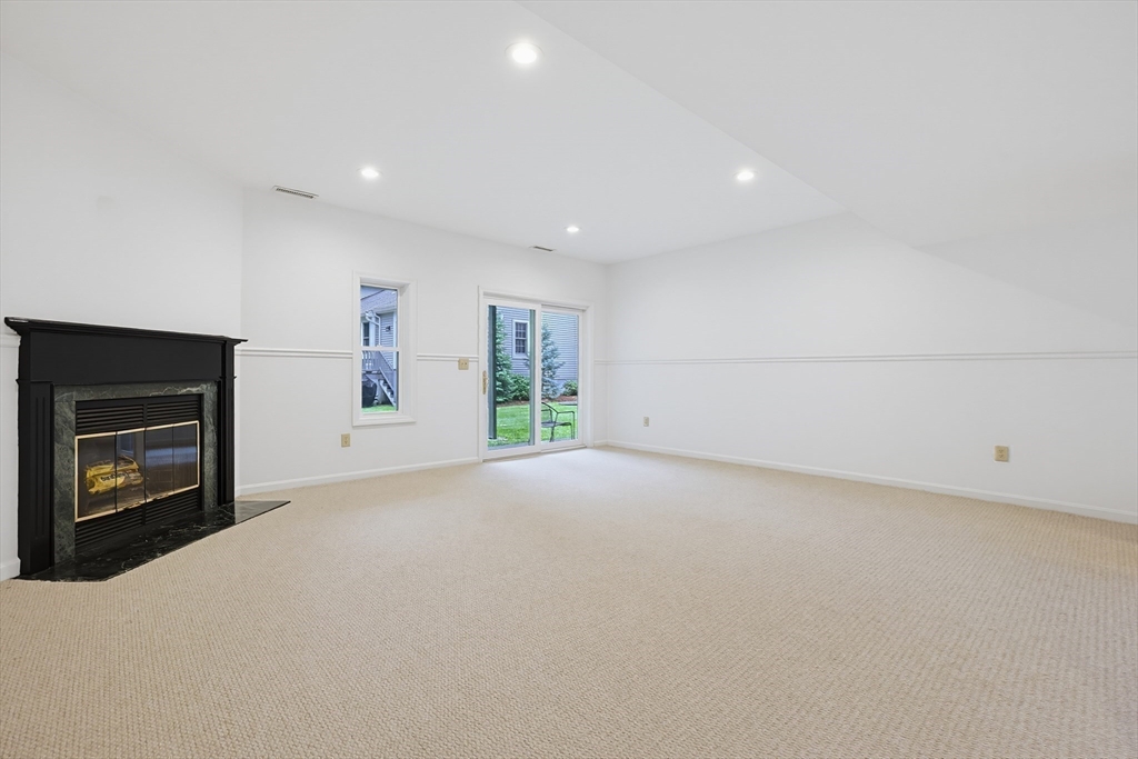 201 Treasure Island Road, Unit 201 Webster, MA 01570 - Photo 17 of 39
