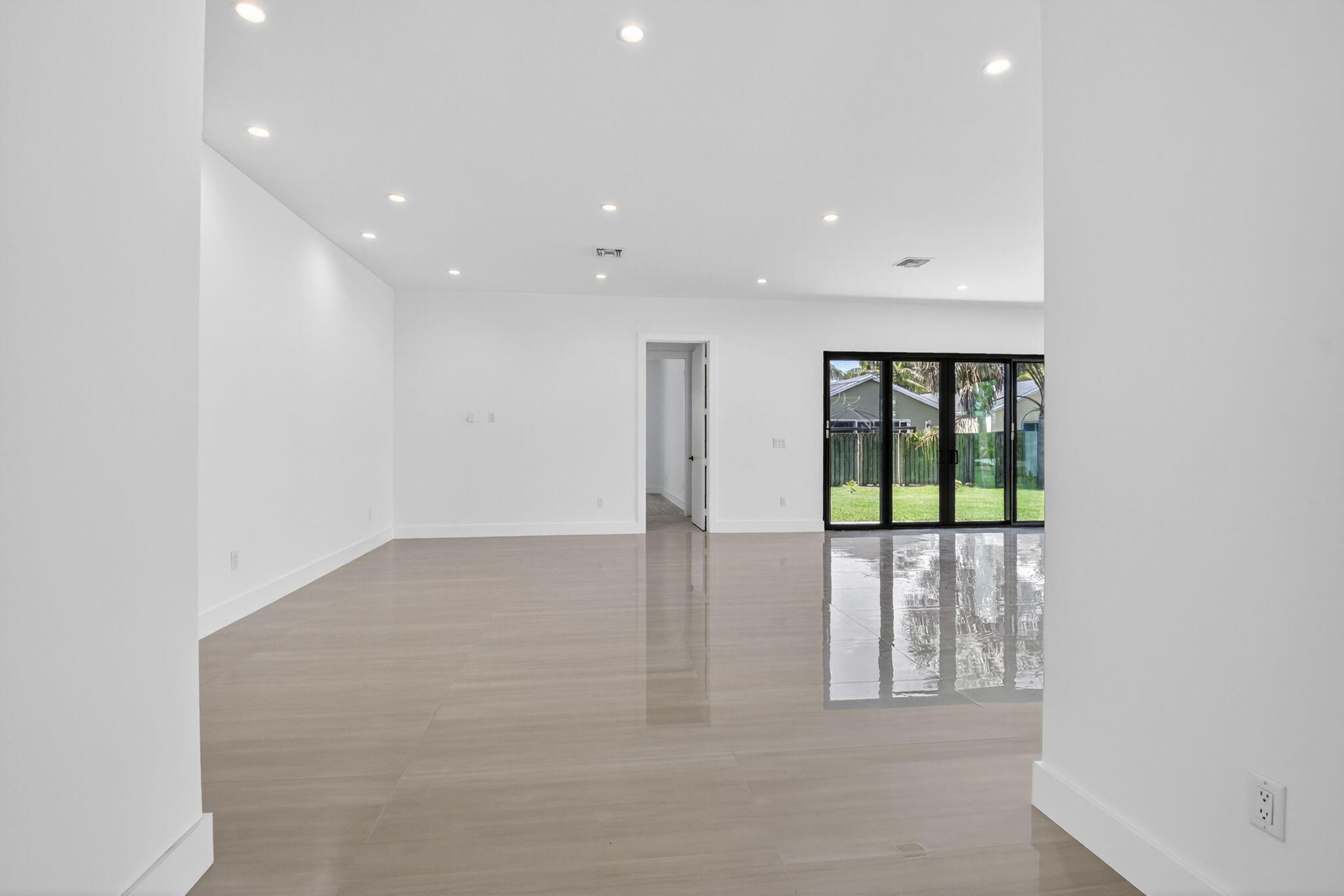 3920 Espan Court Palm Springs, FL 33461 - Photo 9 of 51 a view of an empty room