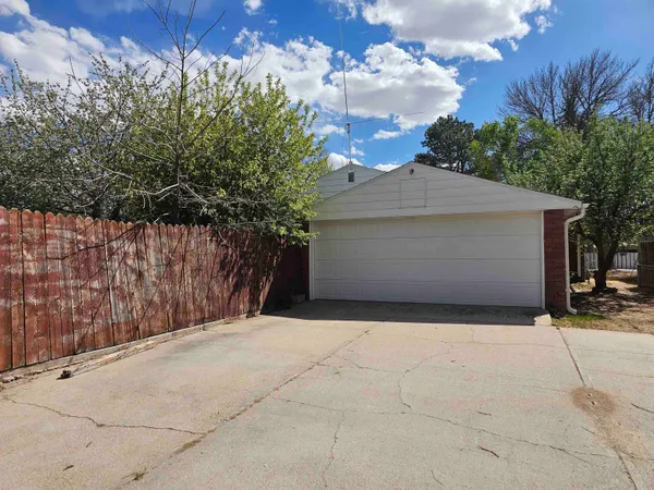 $209,000 | 3254 Buena Vista Road, Torrington, WY 82240
