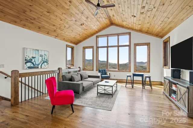 $1,525,000 | 352 Great Sky Drive, Banner Elk, NC 28604