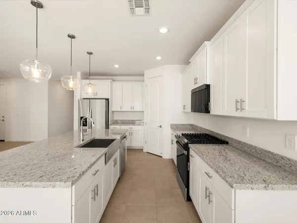 $384,580 | 37376 West San Ildefanso Avenue, Maricopa, AZ 85138
