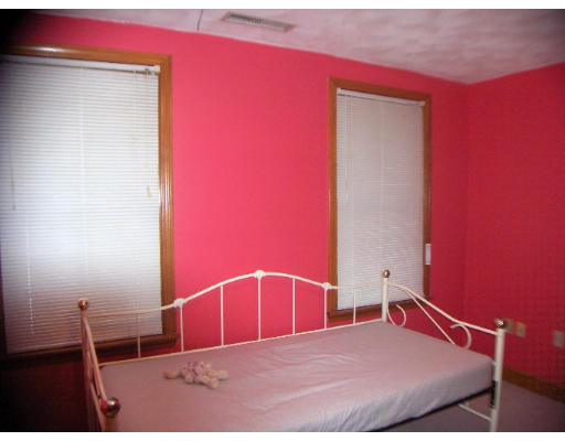858 Salem Road Dracut, MA 01826 - Photo 14 of 14