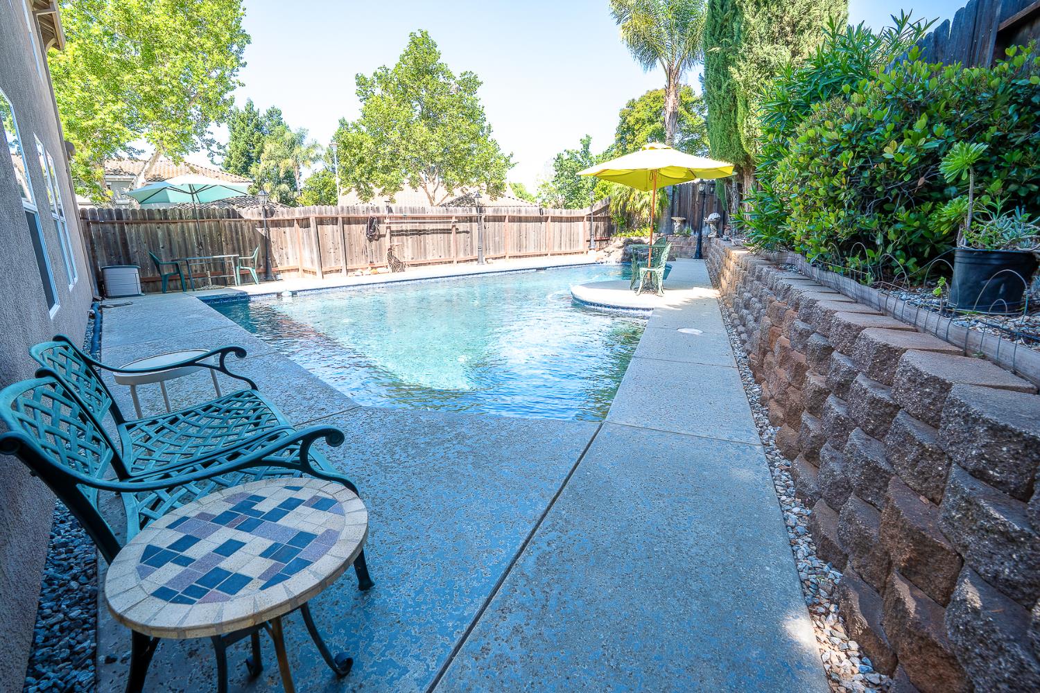 4237 Narraganset Way Mather, CA 95655 - Photo 37 of 40 a view of a patio with furniture