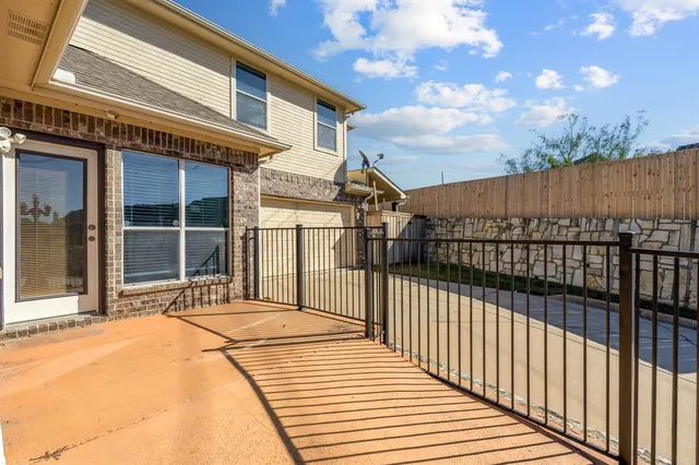 $3,100 | 2300 Janna Way, Carrollton, TX 75006