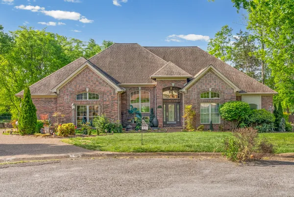 $425,000 | 4003 Huntington Court, Hopkinsville, KY 42240
