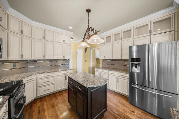 $425,000 | 4003 Huntington Court, Hopkinsville, KY 42240