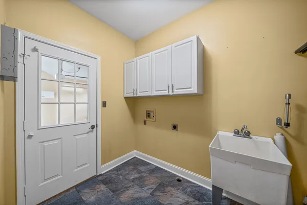 $425,000 | 4003 Huntington Court, Hopkinsville, KY 42240