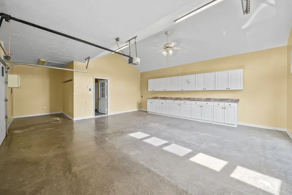 $425,000 | 4003 Huntington Court, Hopkinsville, KY 42240