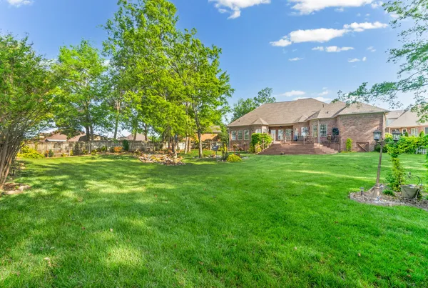 $425,000 | 4003 Huntington Court, Hopkinsville, KY 42240
