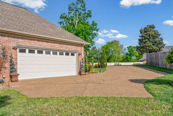 $425,000 | 4003 Huntington Court, Hopkinsville, KY 42240