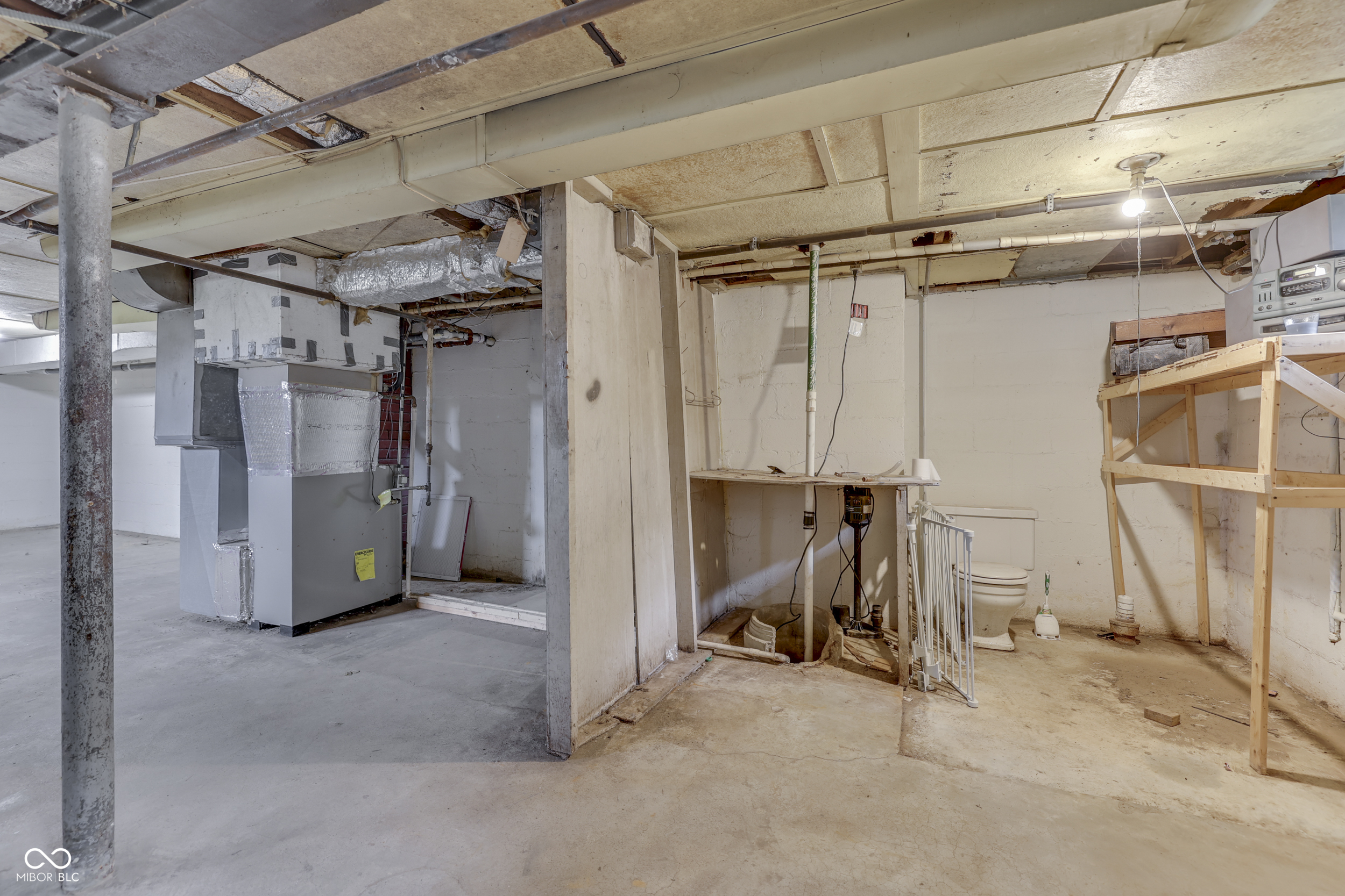 1601 Southern Avenue Beech Grove, IN 46107 - Photo 28 of 43