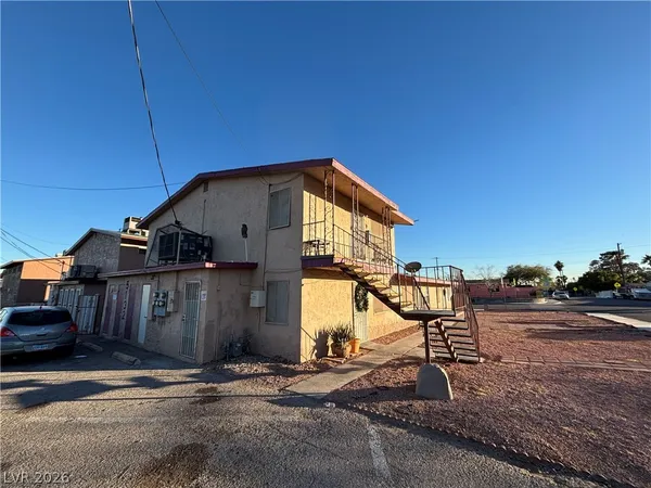 $950 | 5132 Pebble Beach Boulevard, Unit B, Las Vegas, NV 89108