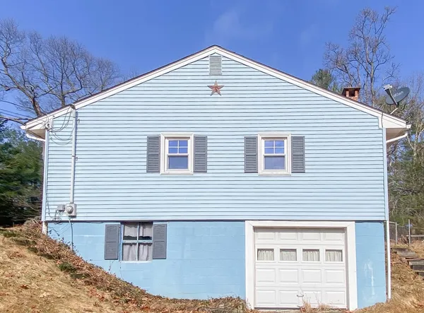 $390,000 | 78 Franklin Street, Douglas, MA 01516