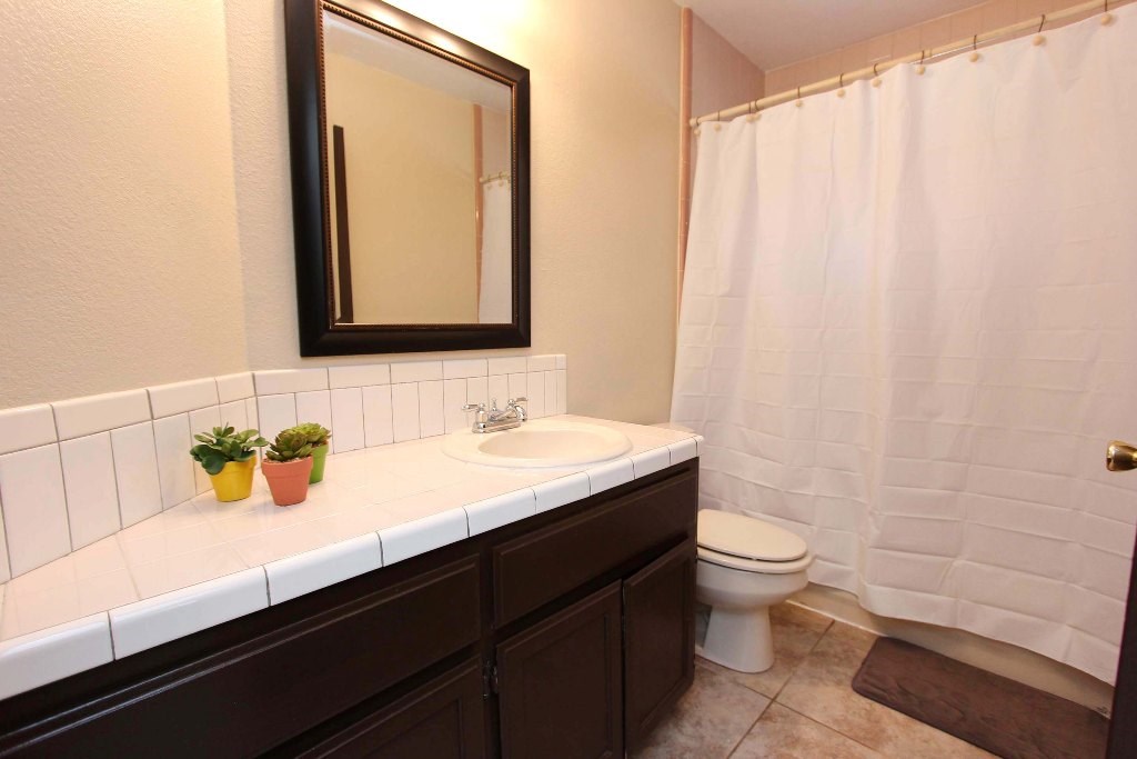 8922 Lady Di Loop Laredo, TX 78045 - Photo 16 of 20 Gallery Image 16