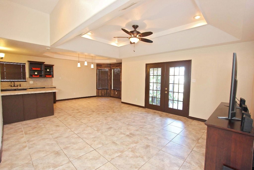 8922 Lady Di Loop Laredo, TX 78045 - Photo 3 of 20 Gallery Image 3