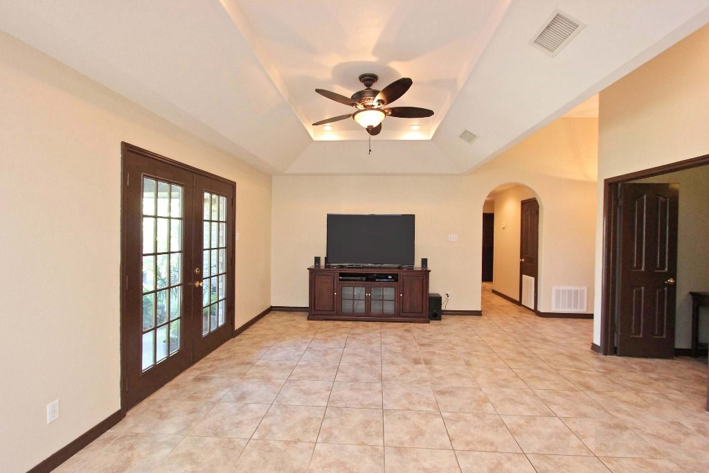 8922 Lady Di Loop Laredo, TX 78045 - Photo 5 of 20 Gallery Image 5