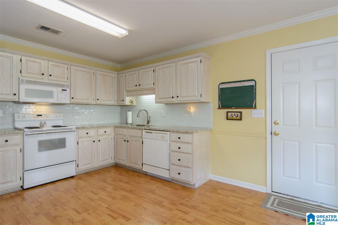108 Bell Circle Alabaster, AL 35007 - Photo 11 of 32