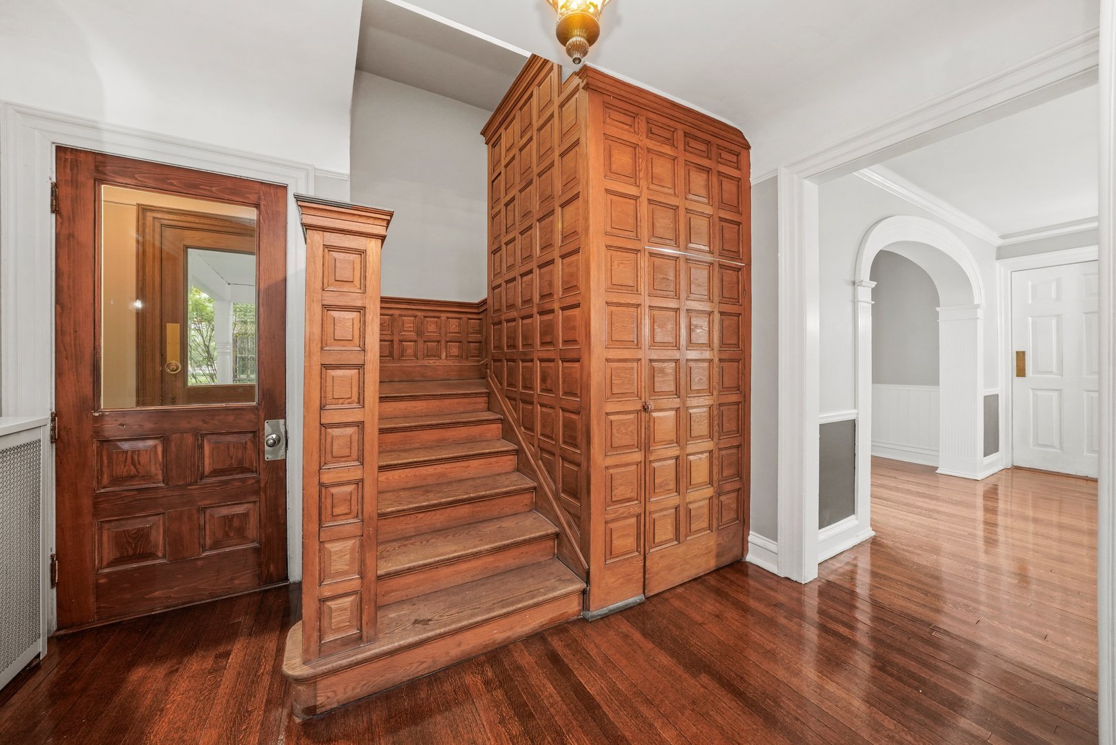 145 Bartram Road Riverside, IL 60546 - Photo 3 of 34