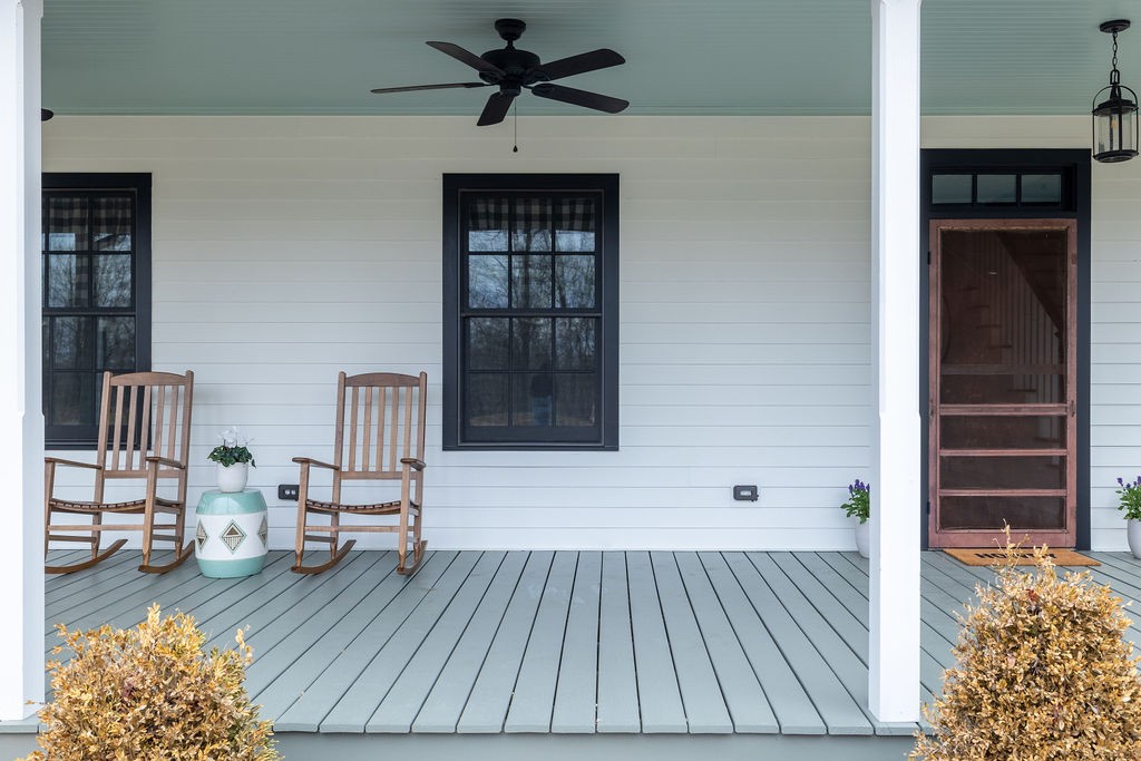 5184 Fire Tower Road Franklin, TN 37064 - Photo 4 of 70 a view of livingroom with furniture and workspace