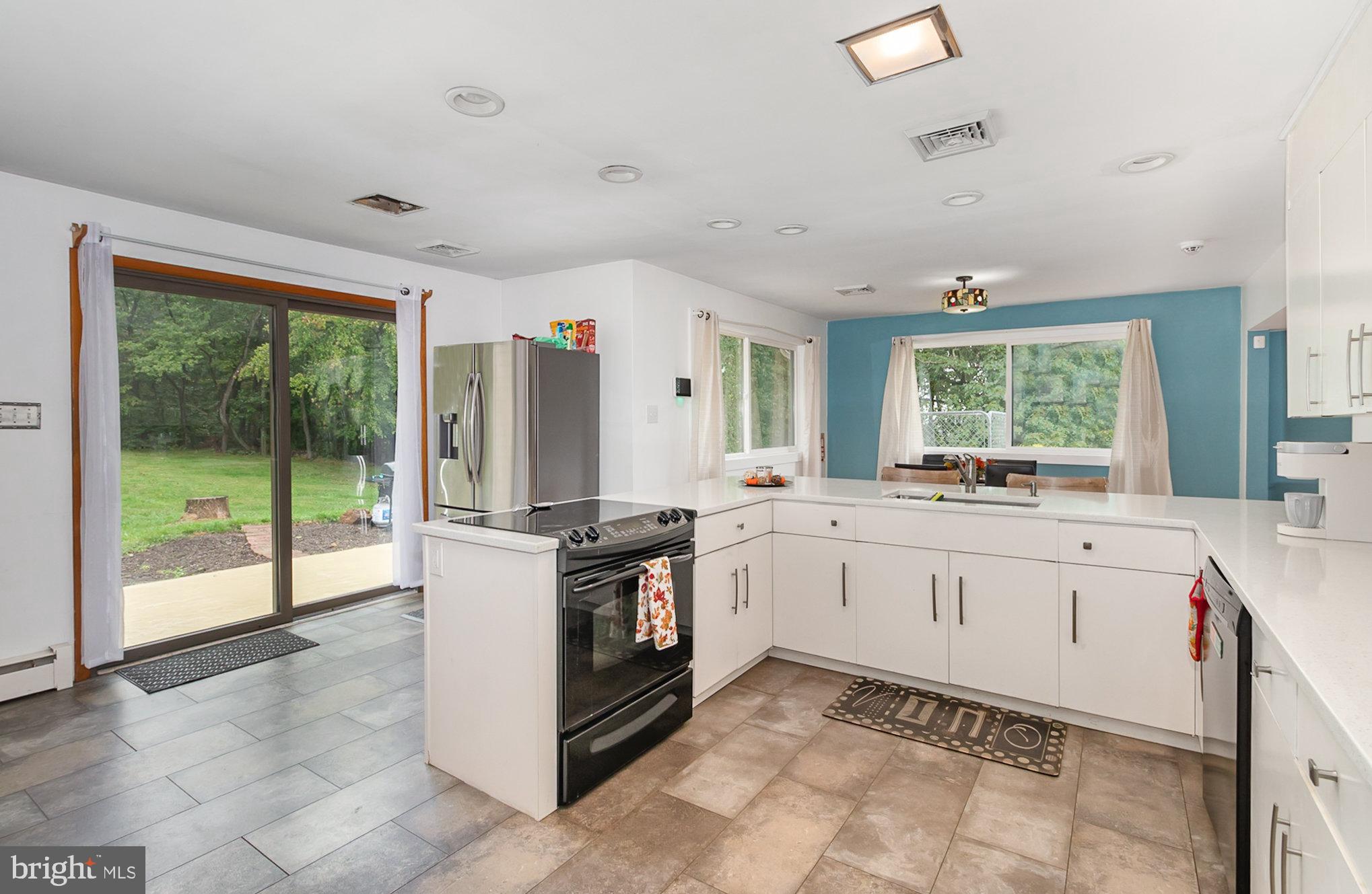 4625 Mountain View Road Harrisburg, PA 17110 - Photo 17 of 42 Gallery Image 17