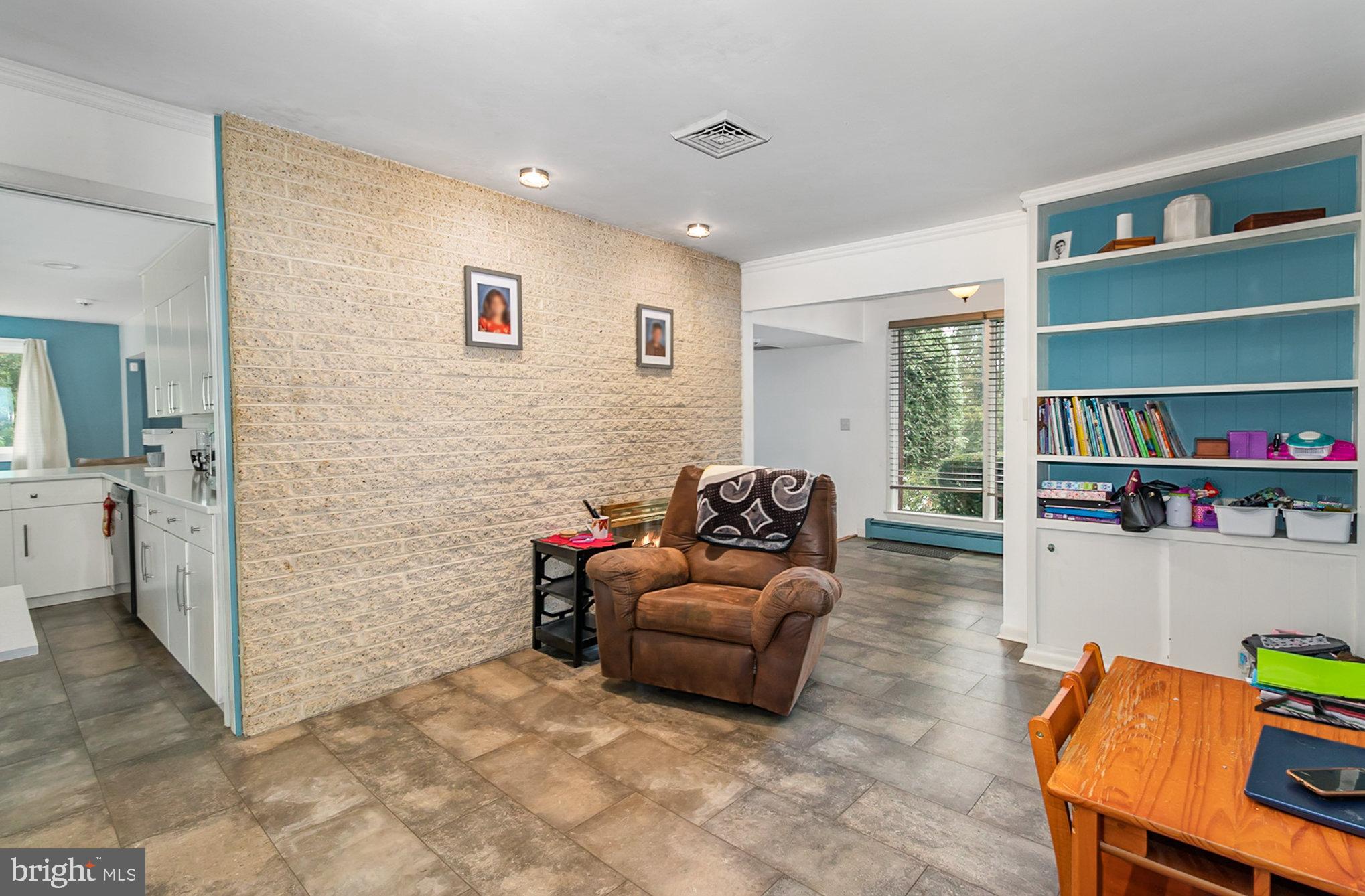 4625 Mountain View Road Harrisburg, PA 17110 - Photo 7 of 42 Gallery Image 7