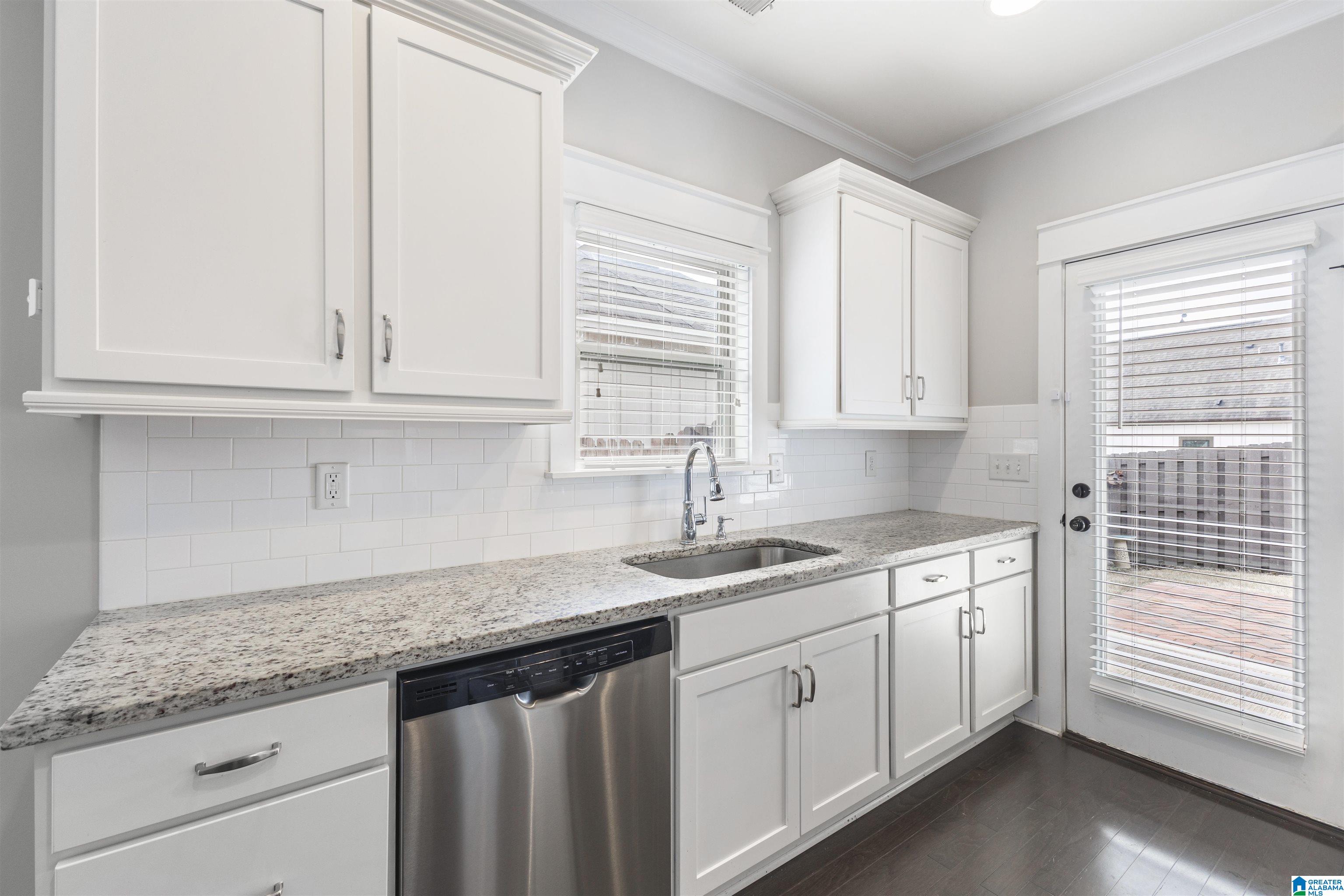 3906 Crest Landing Birmingham, AL 35210 - Photo 13 of 33
