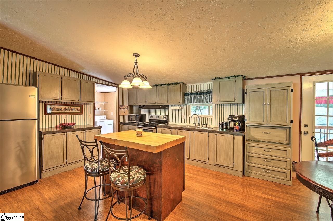 217 Sawmill Road Marietta, SC 29661 - Photo 17 of 34