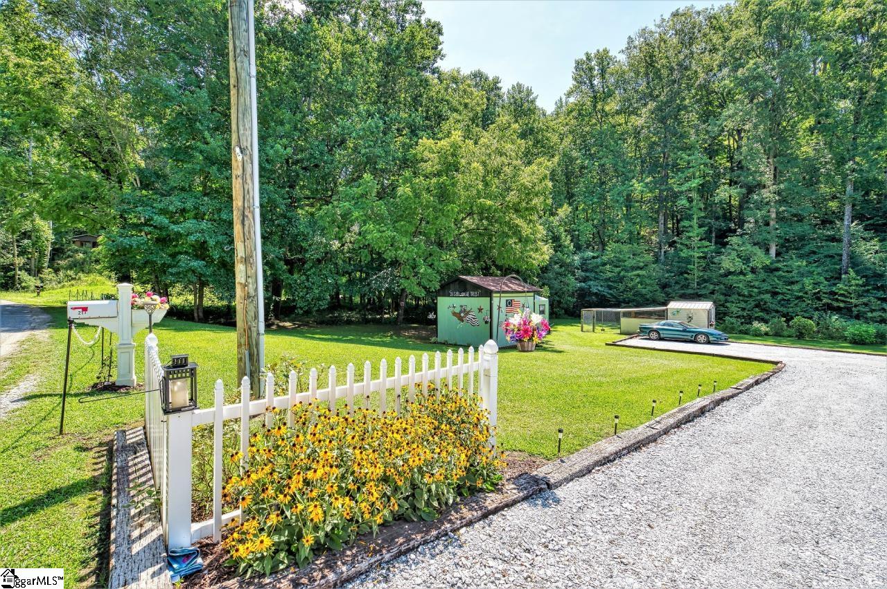 217 Sawmill Road Marietta, SC 29661 - Photo 4 of 34