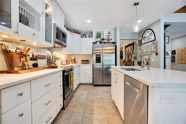 $850,000 | 5150 Banana Point Drive, Yalaha, FL 34797