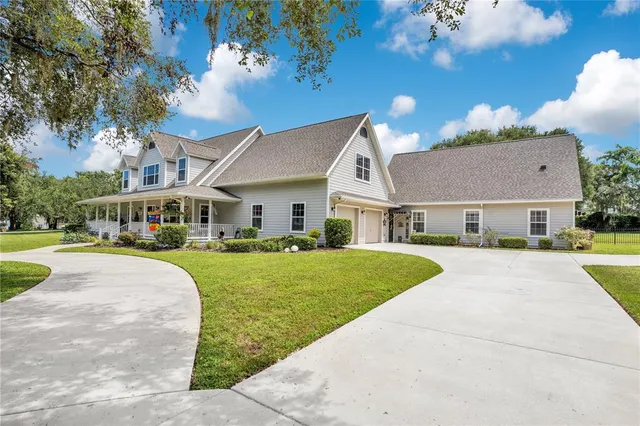 $850,000 | 5150 Banana Point Drive, Yalaha, FL 34797