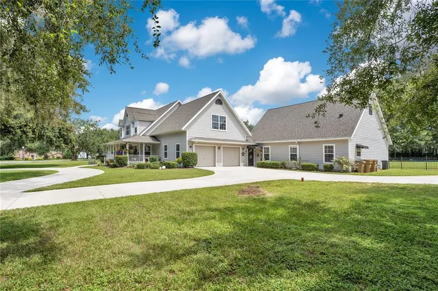 $850,000 | 5150 Banana Point Drive, Yalaha, FL 34797