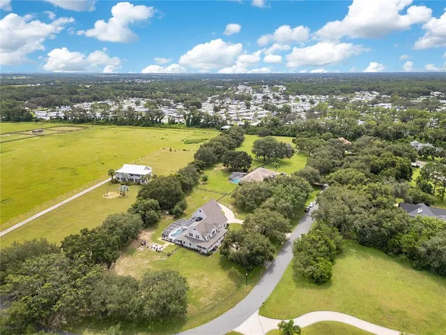 $850,000 | 5150 Banana Point Drive, Yalaha, FL 34797