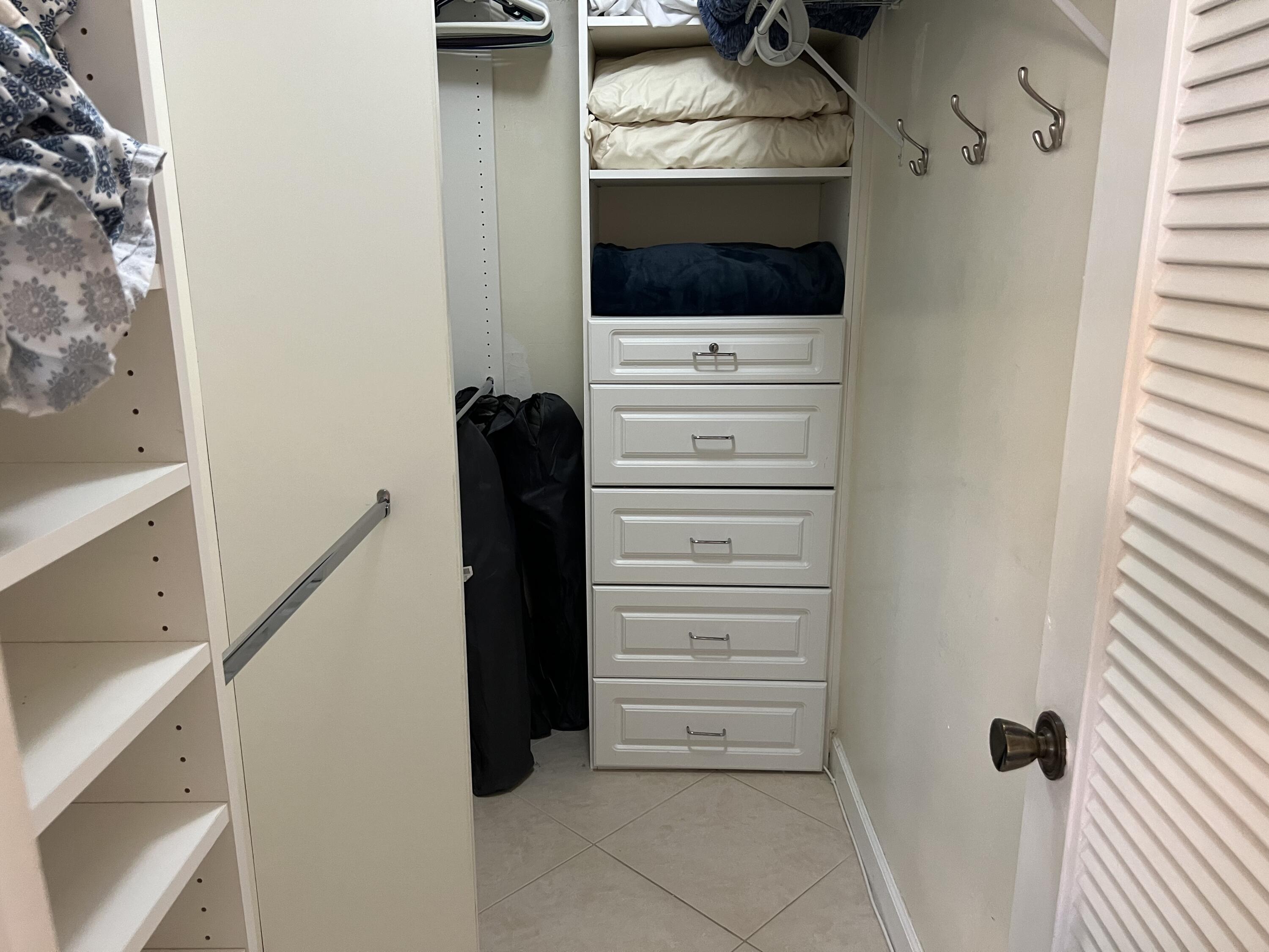 183 Normandy Lane Delray Beach, FL 33484 - Photo 12 of 80 3C5E6EF7-57CD-4C5D-B620-7A35401A99BC