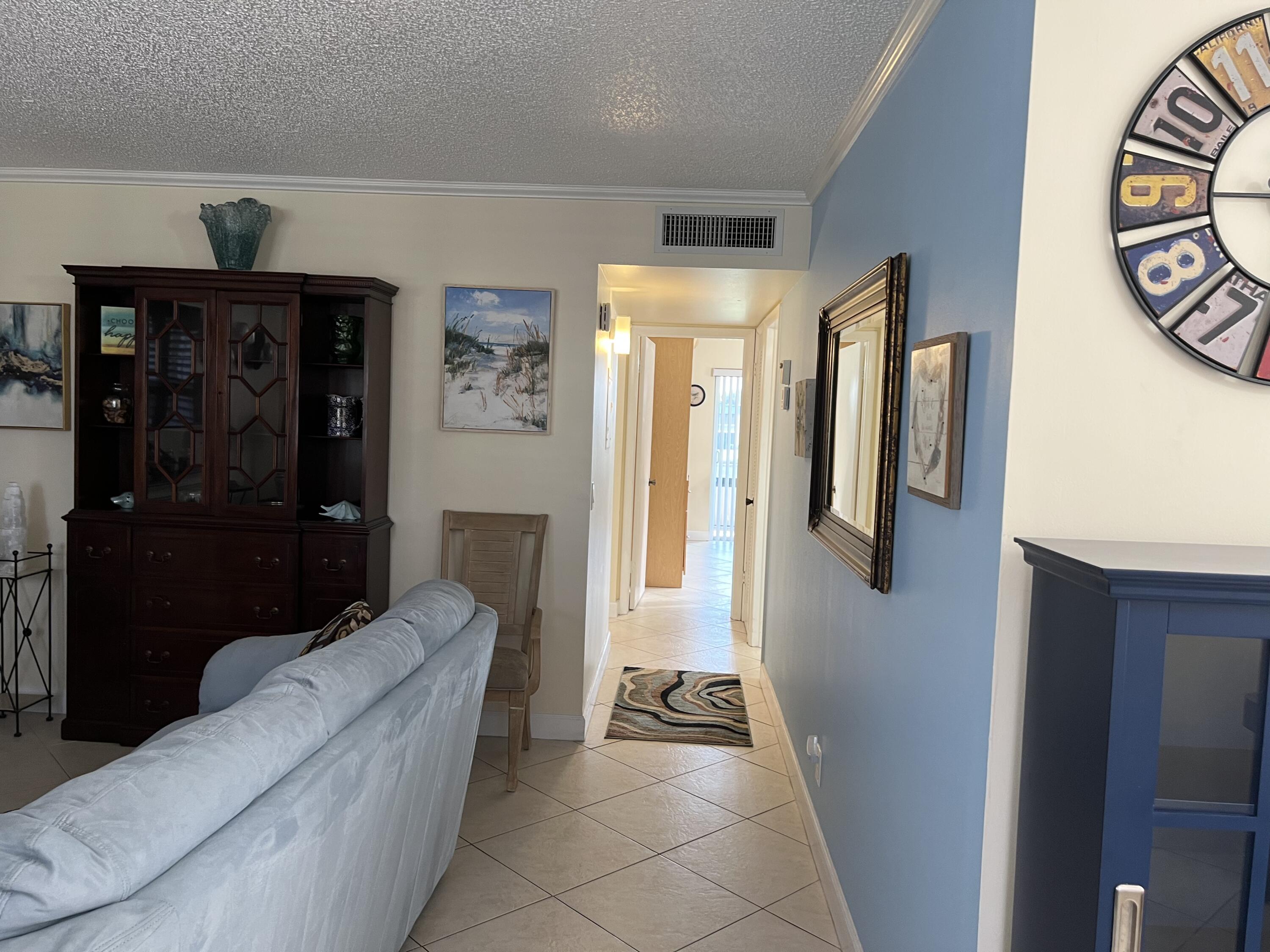 183 Normandy Lane Delray Beach, FL 33484 - Photo 4 of 80 98851B87-CE8D-48F6-94C8-95D48CFC5AE0