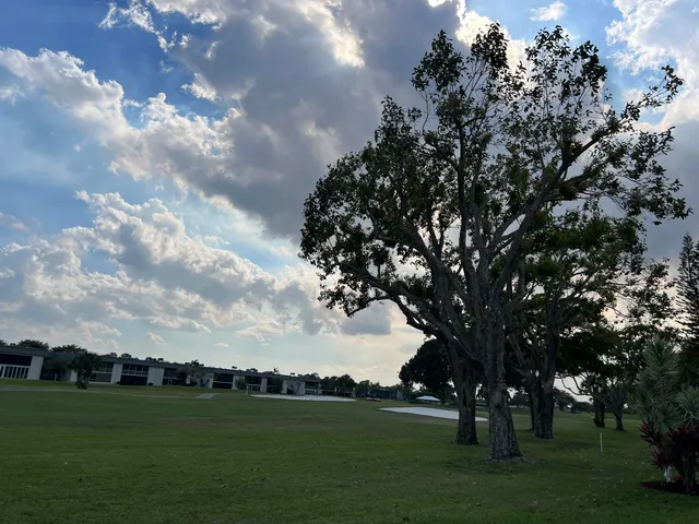 $1,950 | 183 Normandy Lane, Delray Beach, FL 33484