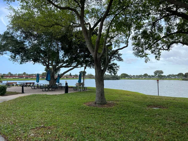 $1,950 | 183 Normandy Lane, Delray Beach, FL 33484