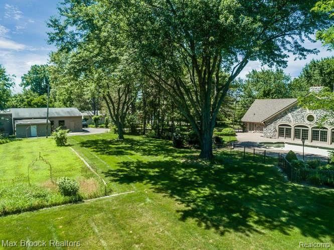 1650 Brewer Road Leonard, MI 48367 - Photo 29 of 33 1650 Brewer Rd Leonard MI-small-040-11-1650 Brewer Rd Leonard aerial-666x500-72dpi.jpg