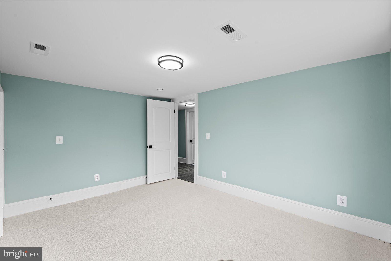 131 3rd Street Colonial Beach, VA 22443 - Photo 31 of 66 Bed 4
