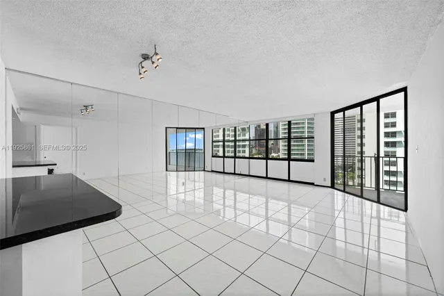 $2,750 | 1865 Brickell Avenue, Unit A1102, Miami, FL 33129