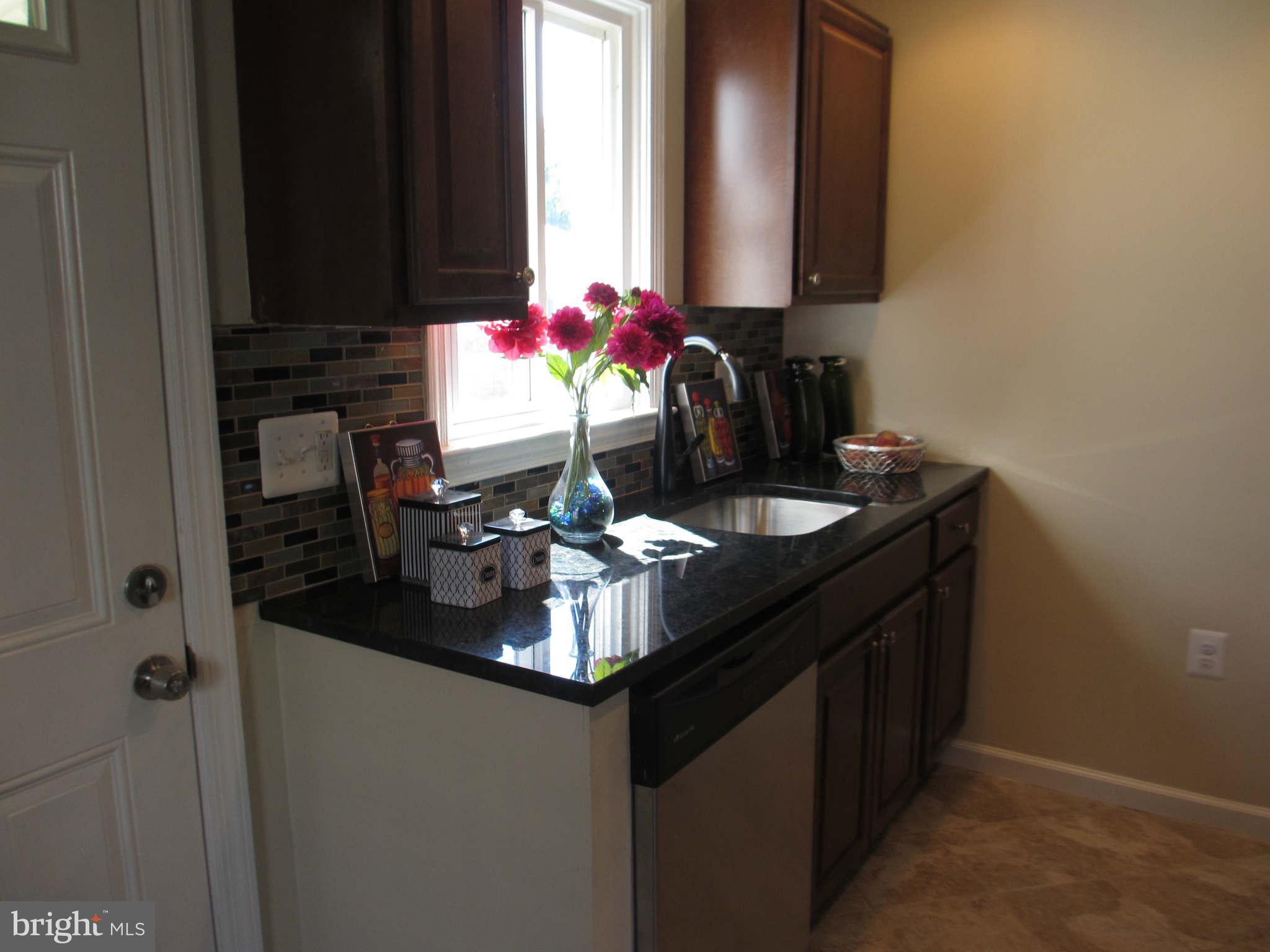 3527 Milford Mill Road Baltimore, MD 21244 - Photo 7 of 14 Kitchen