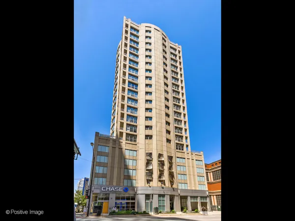 $299,900 | 600 North Dearborn Street, Unit 1705, Chicago, IL 60654