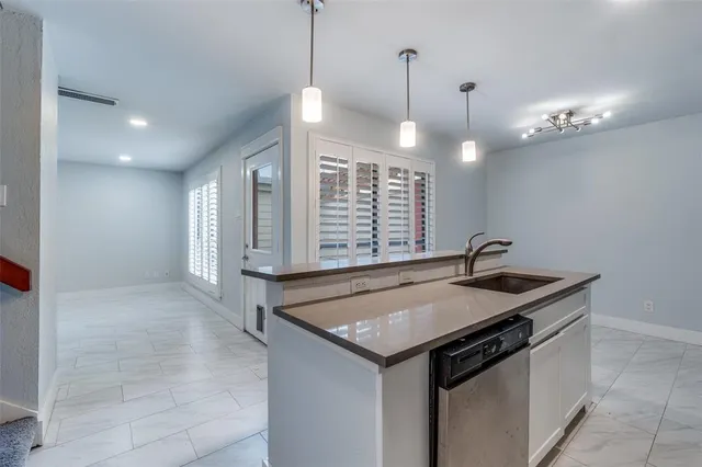 $2,650 | 3935 Buena Vista Street, Unit F, Dallas, TX 75204