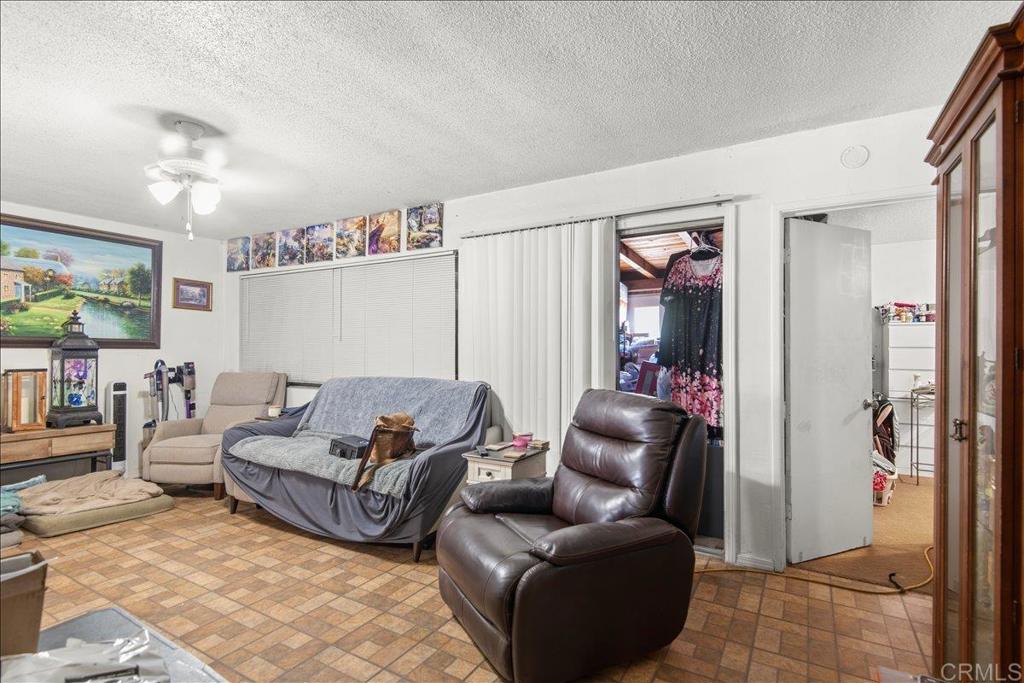 12828 Mapleview Street Lakeside, CA 92040 - Photo 7 of 33