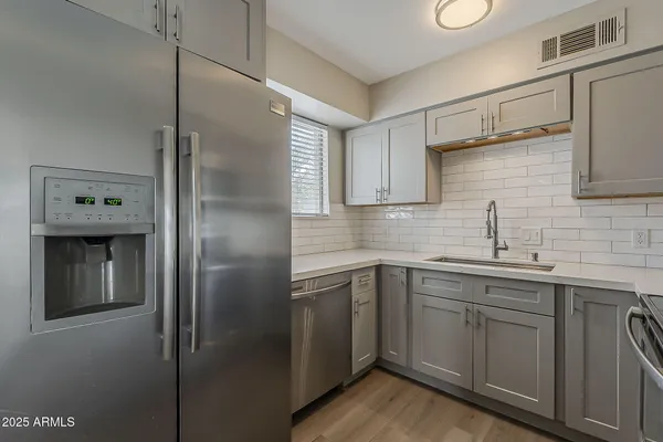 $305,000 | 4114 East Calle Redonda, Unit 54, Phoenix, AZ 85018