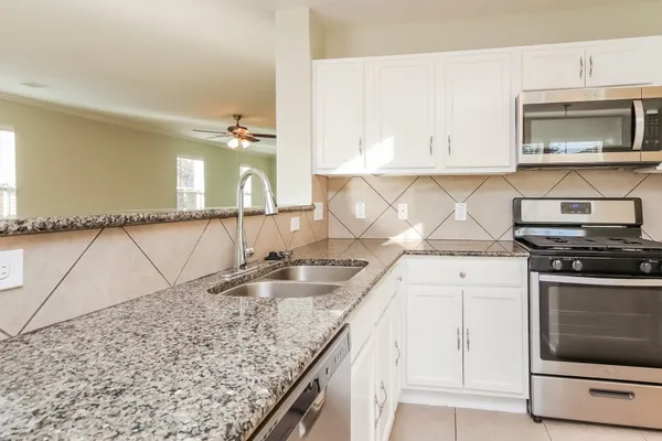 $2,360 | 12919 Belmont Legend Court, Houston, TX 77047