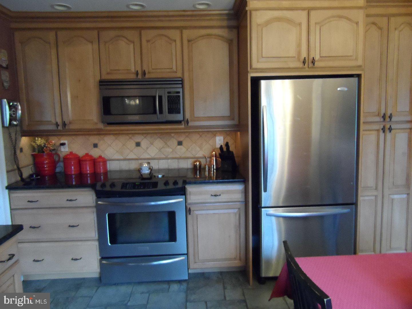 73 Heather Valley Road Holland, PA 18966 - Photo 22 of 22 Kitchen