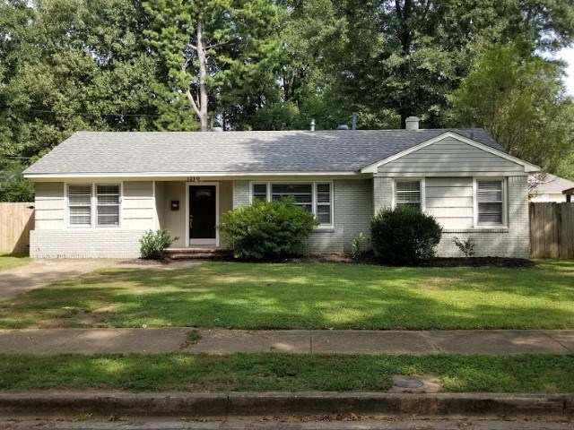 This attractive home features a brand new single layer roof, a welcoming porch and much more! Located in the heart of Colonial Acres, this home will surprise you with is spaciousness!  Come see!