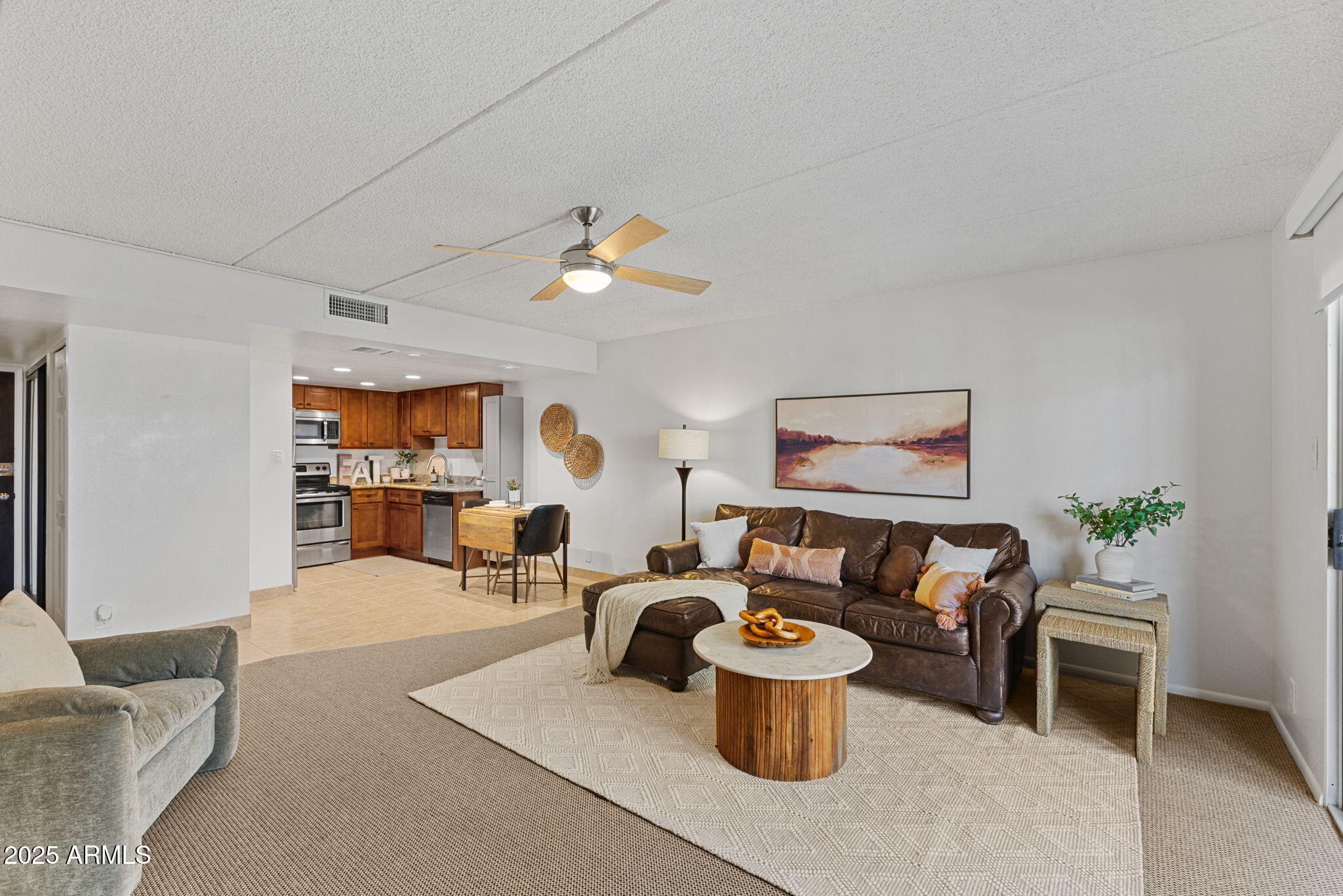 7930 East Camelback Road, Unit 409 Scottsdale, AZ 85251 - Photo 8 of 36 Open and Bright
