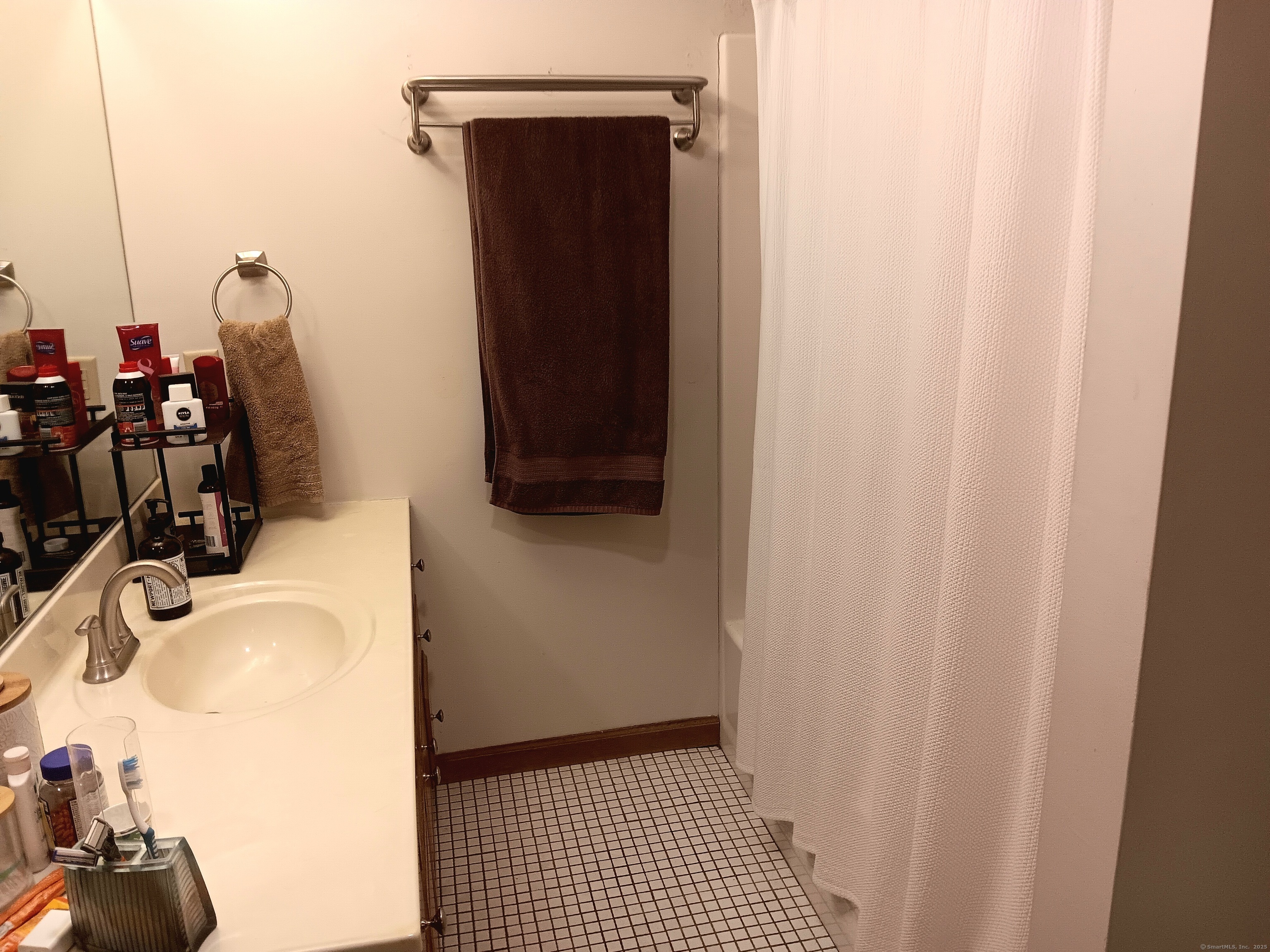 380 Hitchcock Road, Unit 112 Waterbury, CT 06705 - Photo 19 of 27